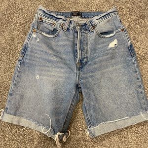 A&F denim boyfriend shorts- new 25/0